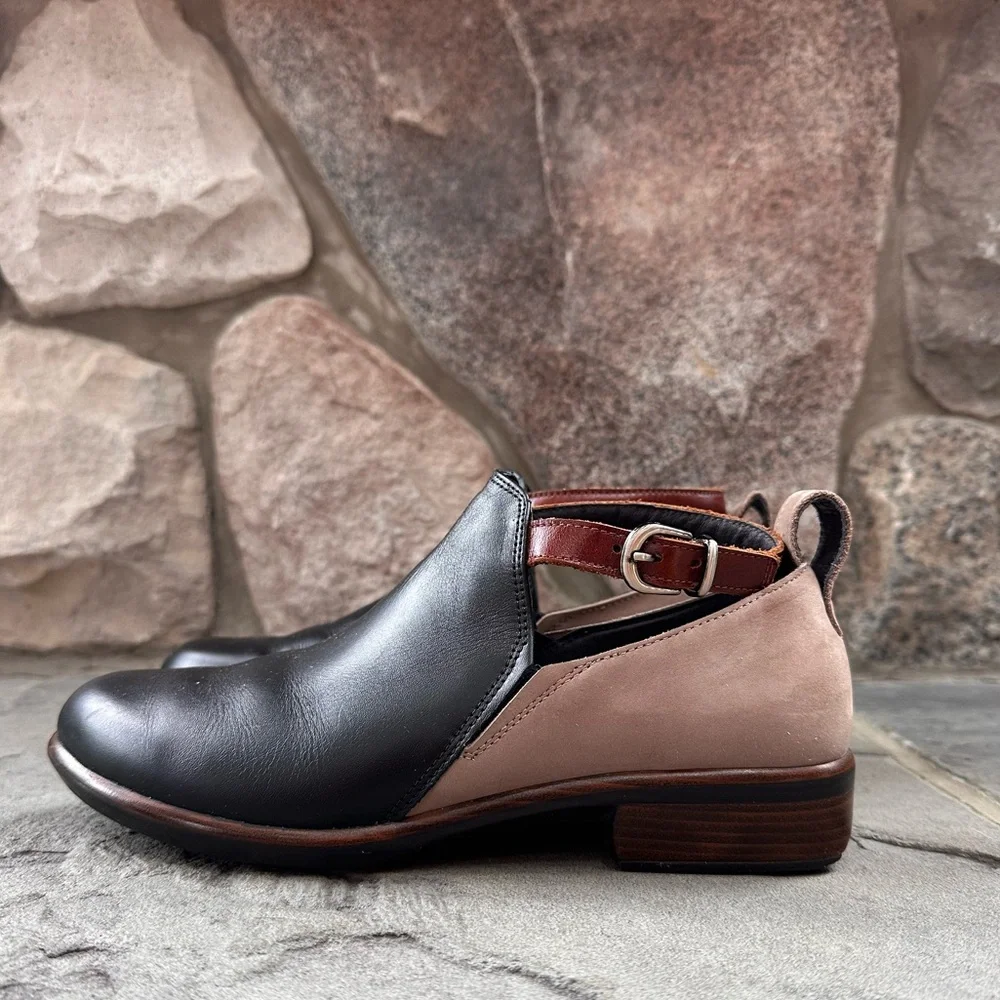 NAOT Women's Kamsin Transitional Boot Color: Blk Rvn/Stone/Luggage Brown